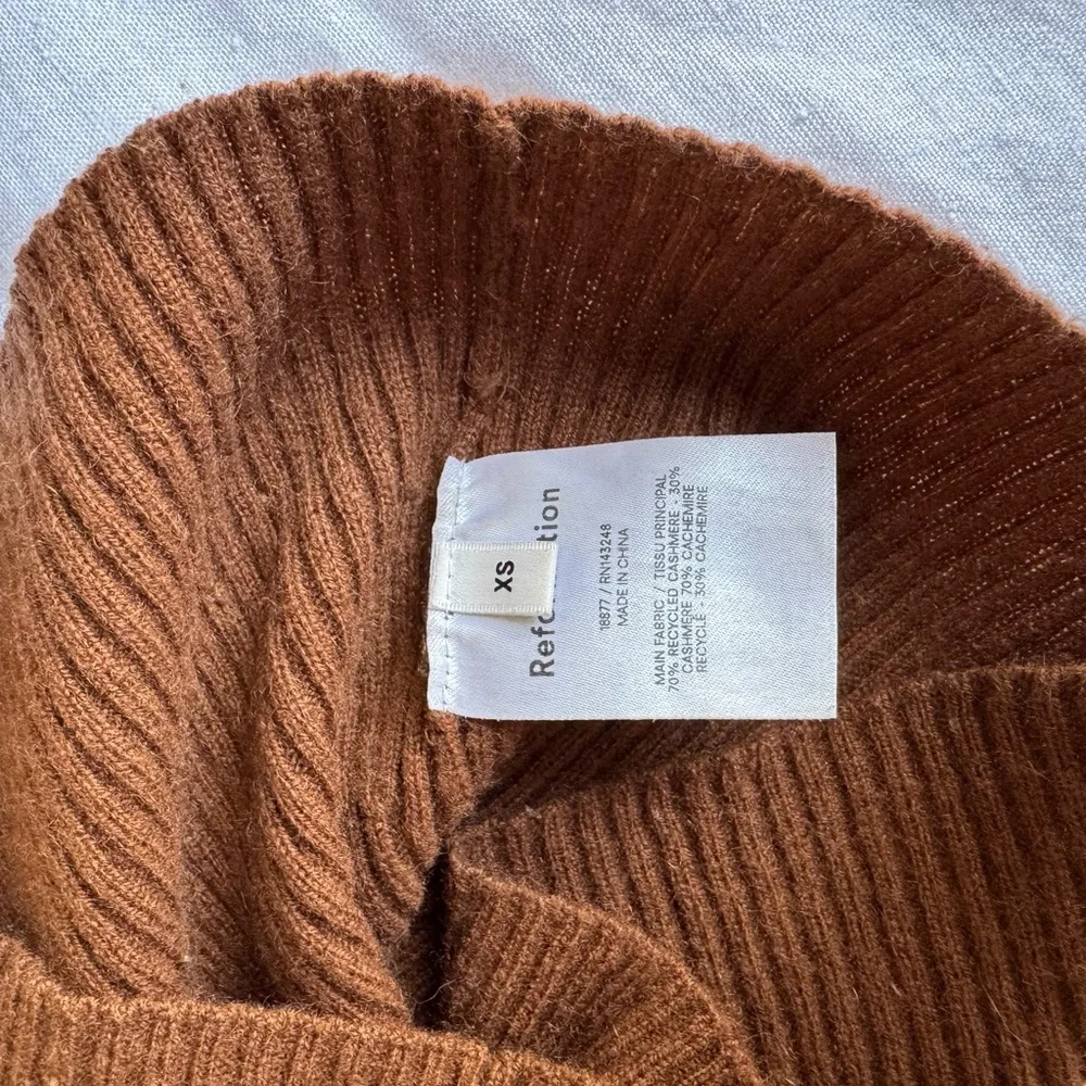 Reformation Hart Cashmere Sweater - Picture 4 of 5